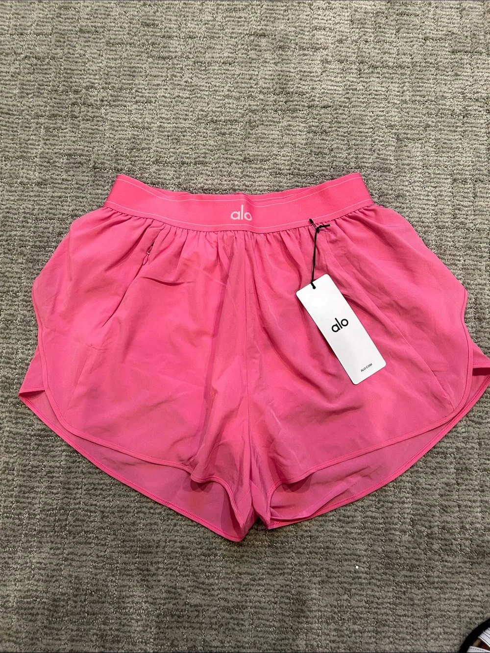 ALO Yoga Match Point Short Paradise Pink L